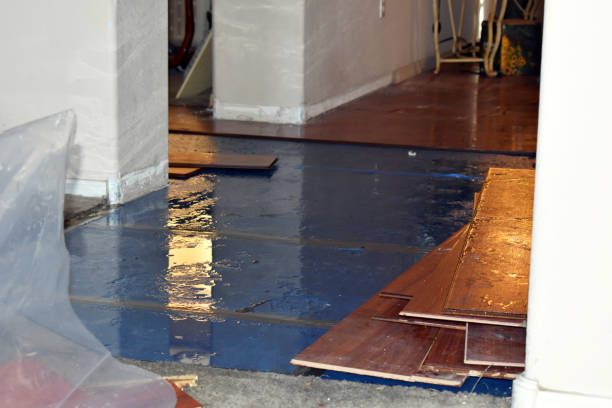 Professional Emergency Water Damage Restoration technician working in Ellerslie, GA